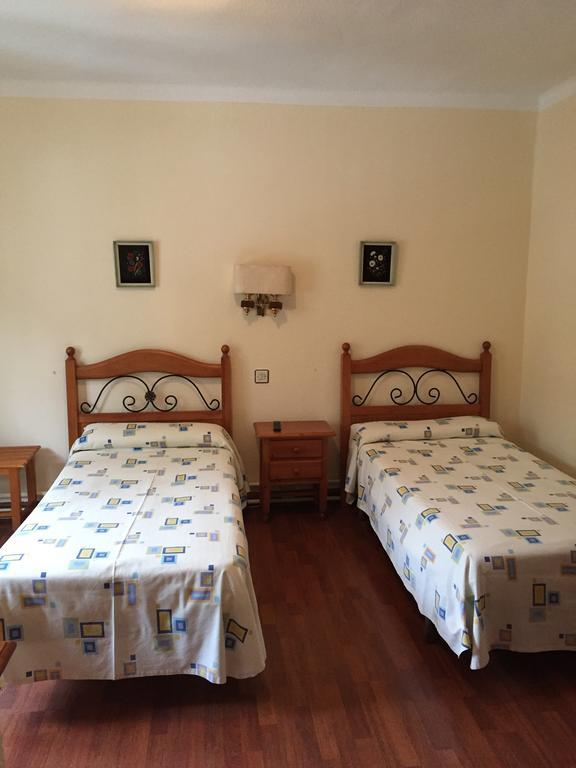 Hostal Pancorbo Exterior photo